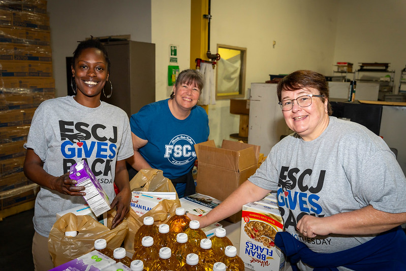 Women assisting at FSCJ food pantry